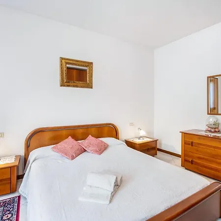 Casa Mocchetti Feriehus Lezzeno
