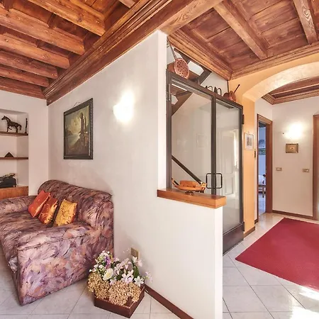 Casa Mocchetti Holiday home Lezzeno